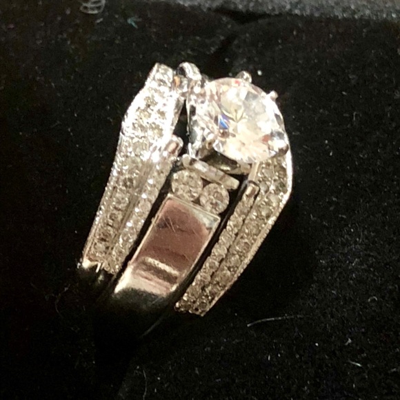 Wedding ring - Picture 4 of 6